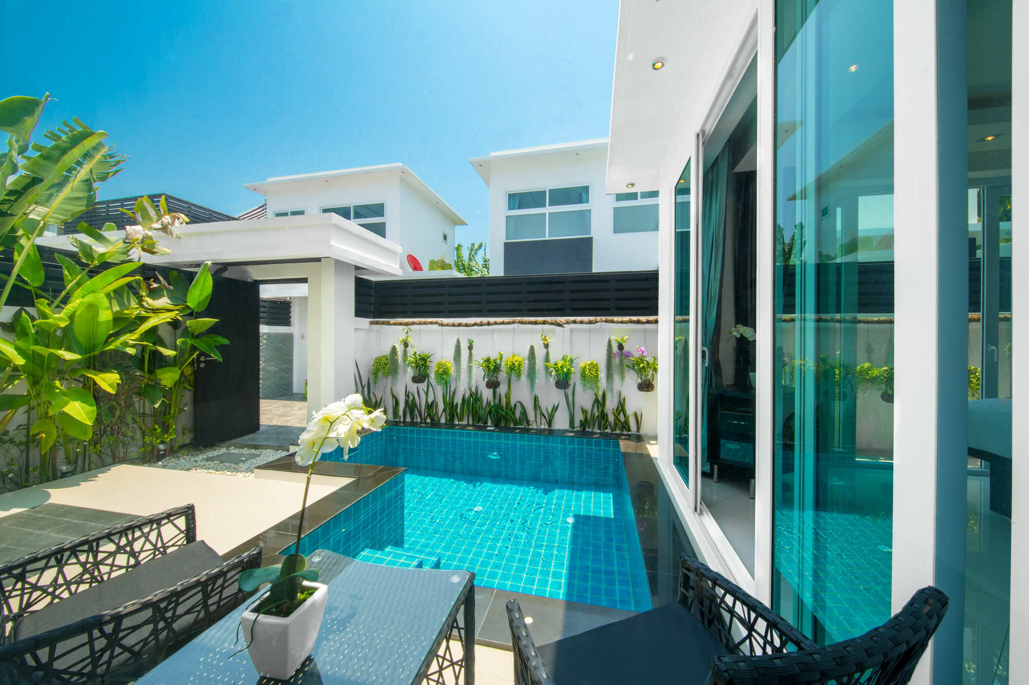 Colibri Pool Villa Pattaya หาดจอมเทียน ภายนอก รูปภาพ