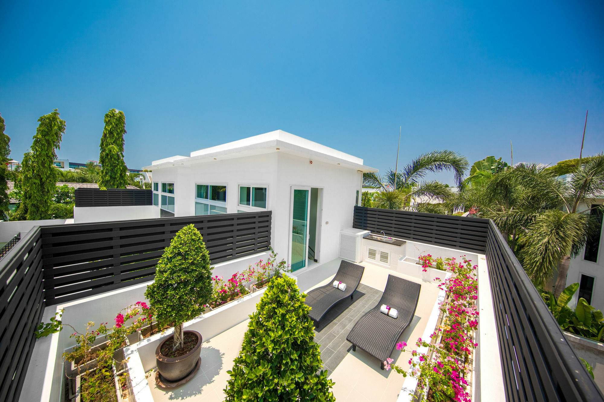 Colibri Pool Villa Pattaya หาดจอมเทียน ภายนอก รูปภาพ