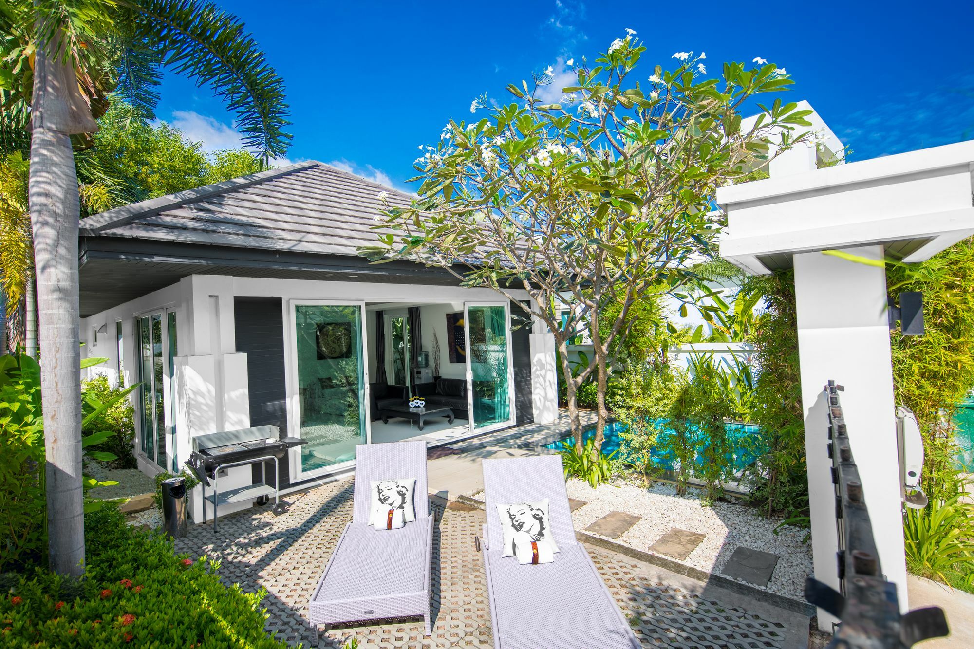 Colibri Pool Villa Pattaya หาดจอมเทียน ภายนอก รูปภาพ
