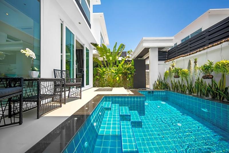 Colibri Pool Villa Pattaya หาดจอมเทียน ภายนอก รูปภาพ