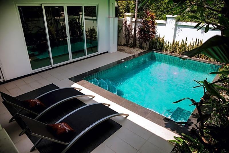 Colibri Pool Villa Pattaya หาดจอมเทียน ภายนอก รูปภาพ
